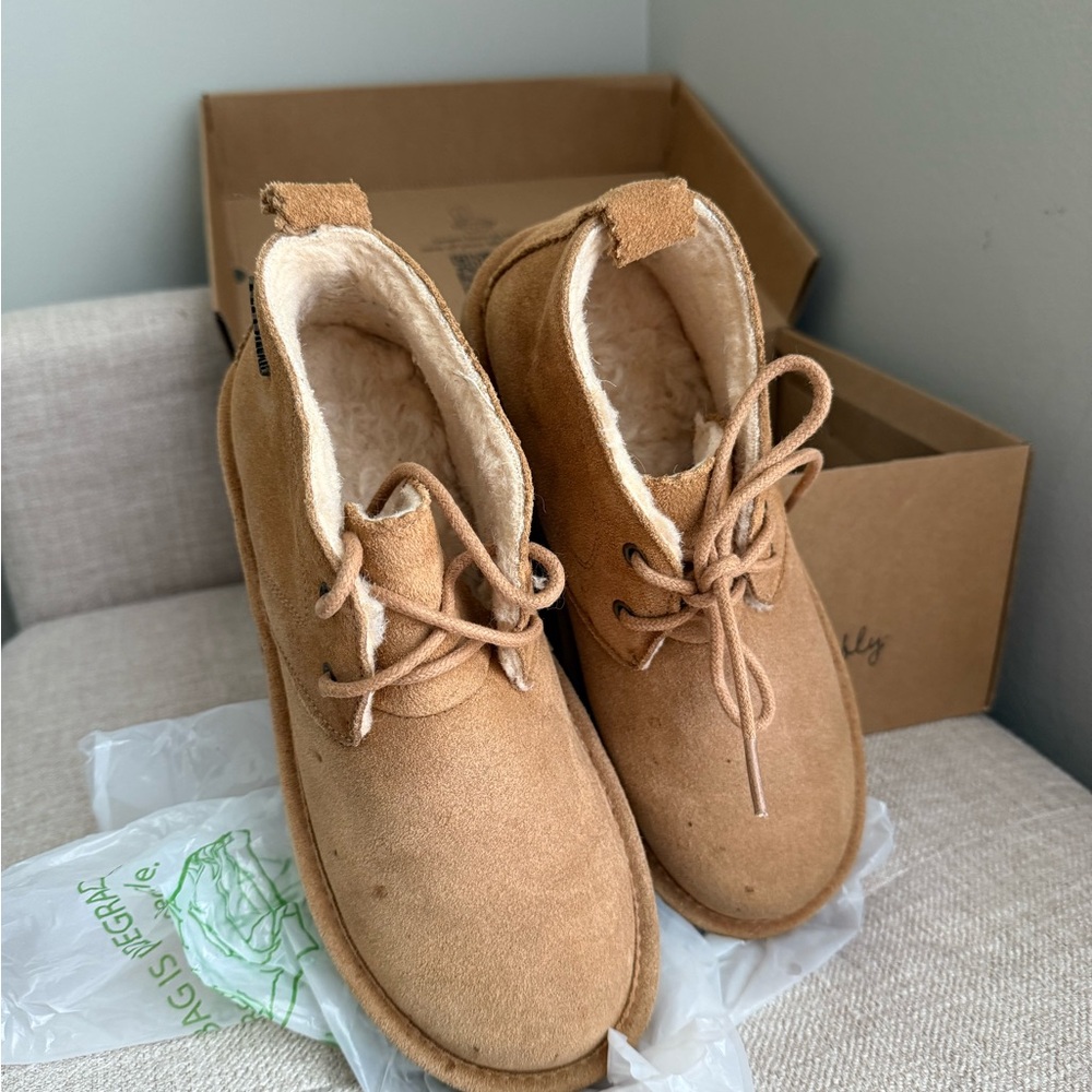 Bearpaw suede boots